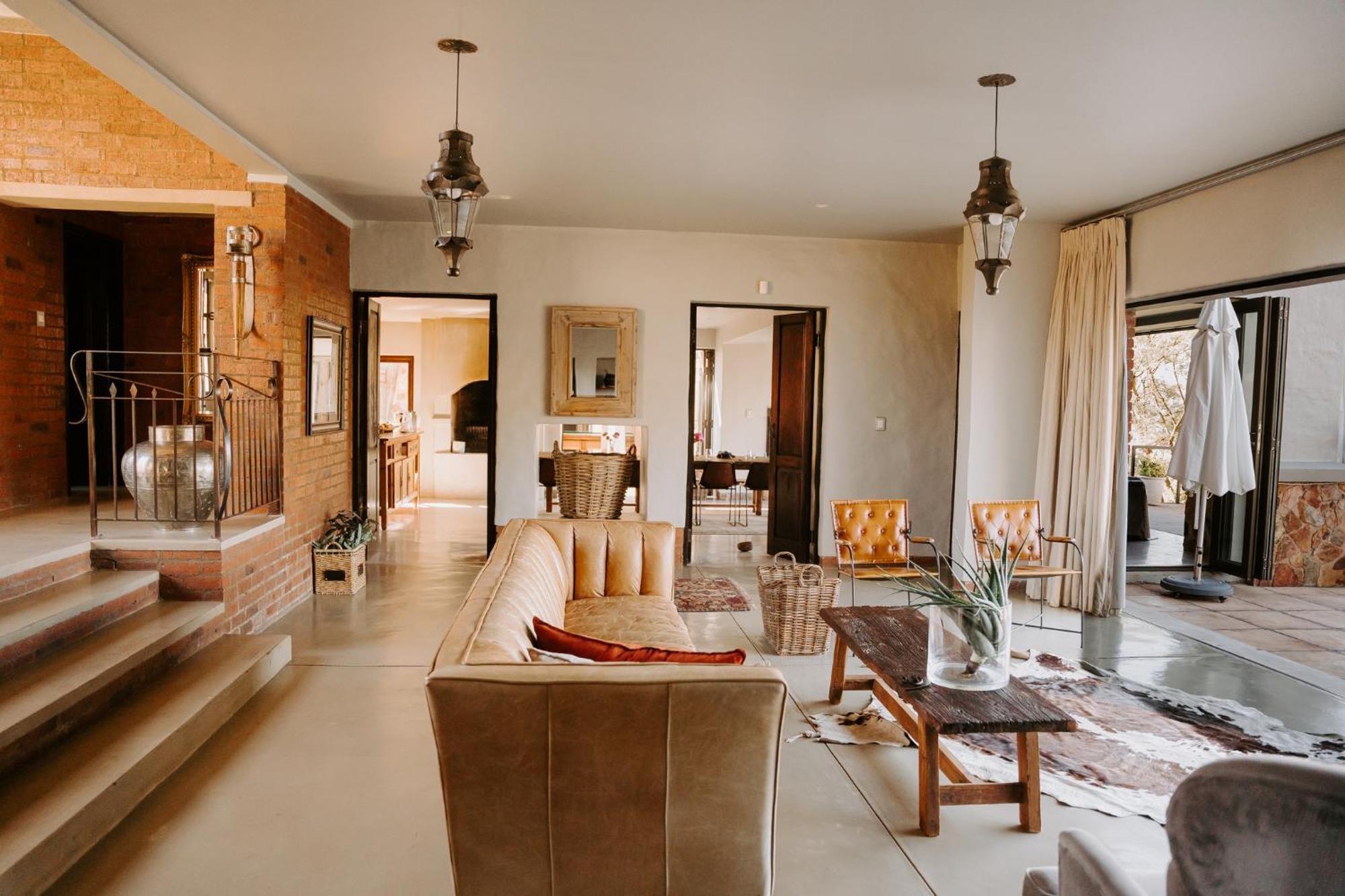 Mount High Luxury Country Estate *